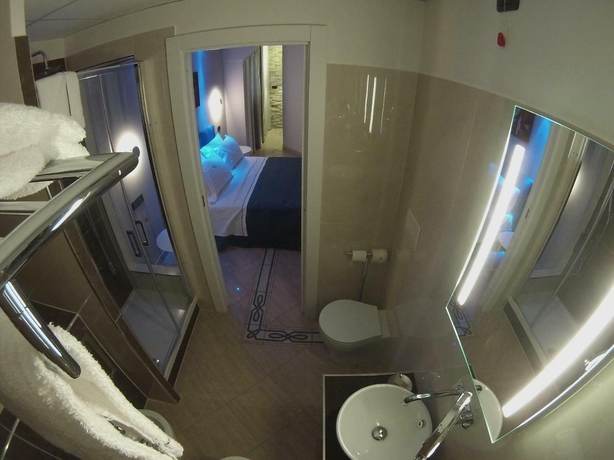 Sonevi Rooms Napoli Eksteriør billede