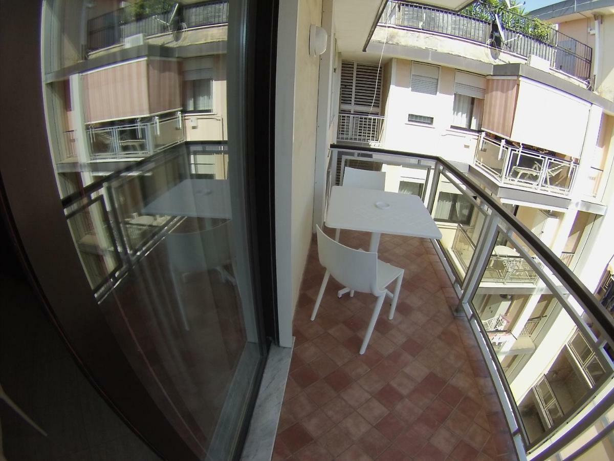 Sonevi Rooms Napoli Eksteriør billede