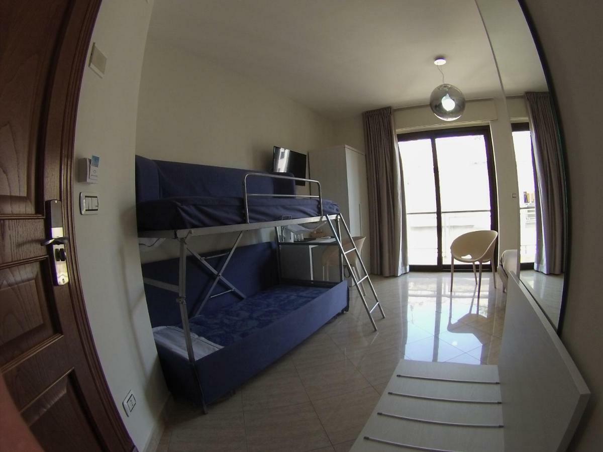 Sonevi Rooms Napoli Eksteriør billede