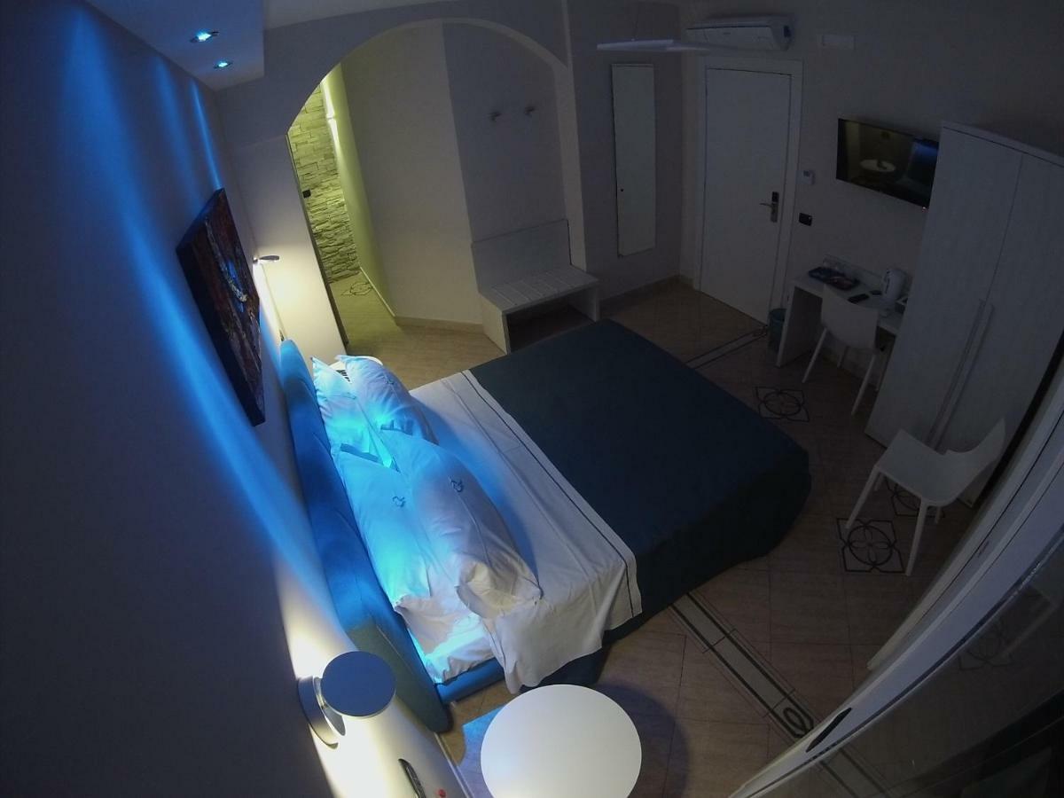 Sonevi Rooms Napoli Eksteriør billede