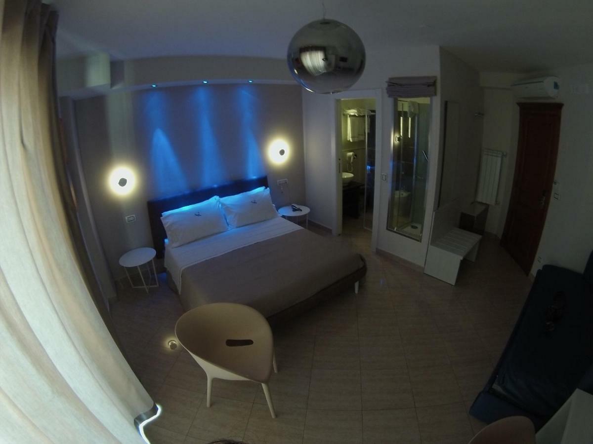 Sonevi Rooms Napoli Eksteriør billede