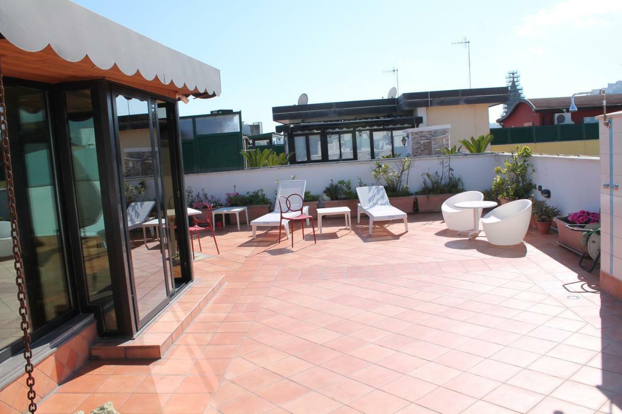 Sonevi Rooms Napoli Eksteriør billede