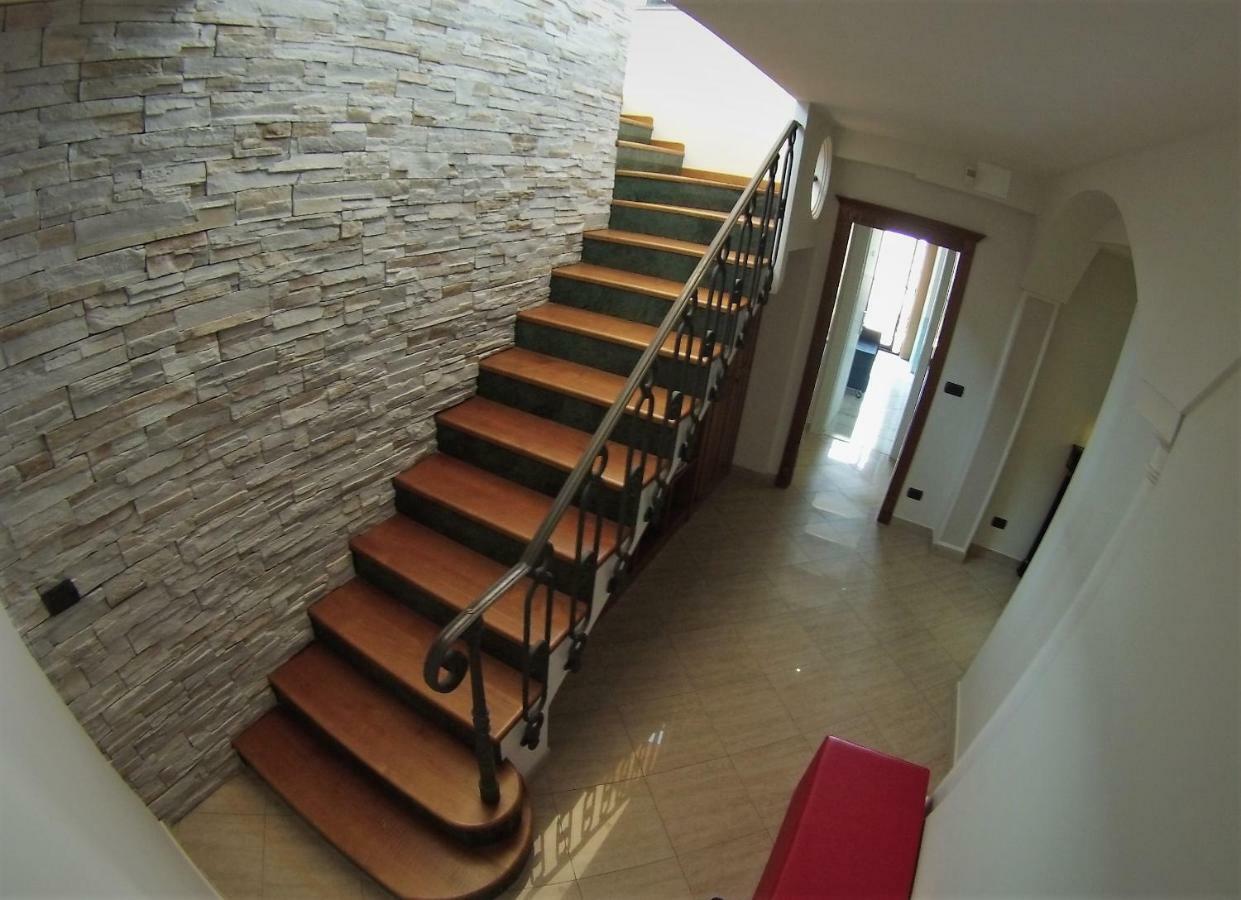 Sonevi Rooms Napoli Eksteriør billede